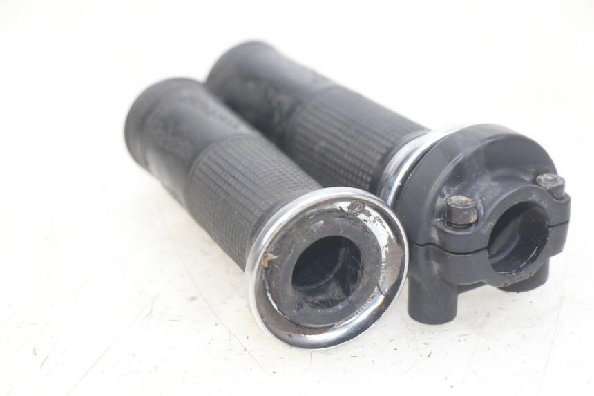 photo de MANOPOLE DELL'ACCELERATORE PIAGGIO VESPA LXV 125 (2006 - 2009)