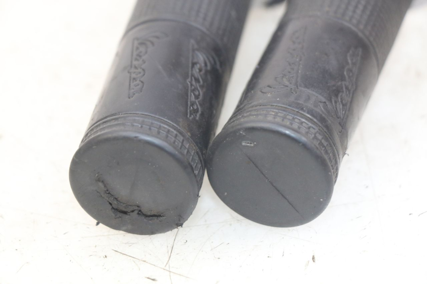 photo de MANOPOLE DELL'ACCELERATORE PIAGGIO VESPA LXV 125 (2006 - 2009)