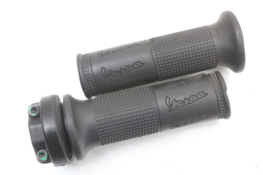 photo de ACCELERATORE PIAGGIO VESPA PRIMAVERA 4T 50 (2021 - 2024)