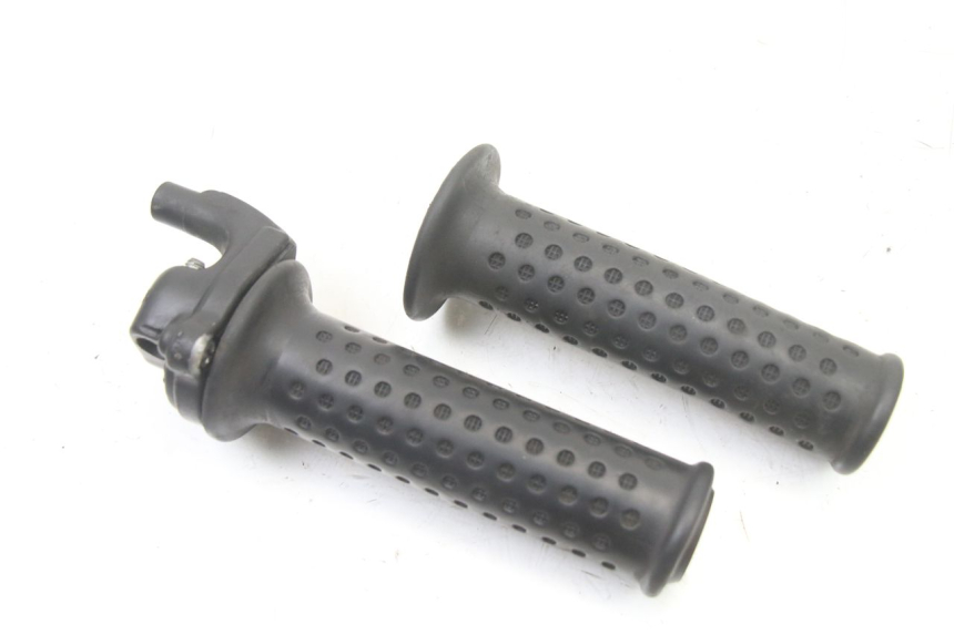 photo de MANOPOLE DELL'ACCELERATORE PIAGGIO X8 125 (2004 - 2007)