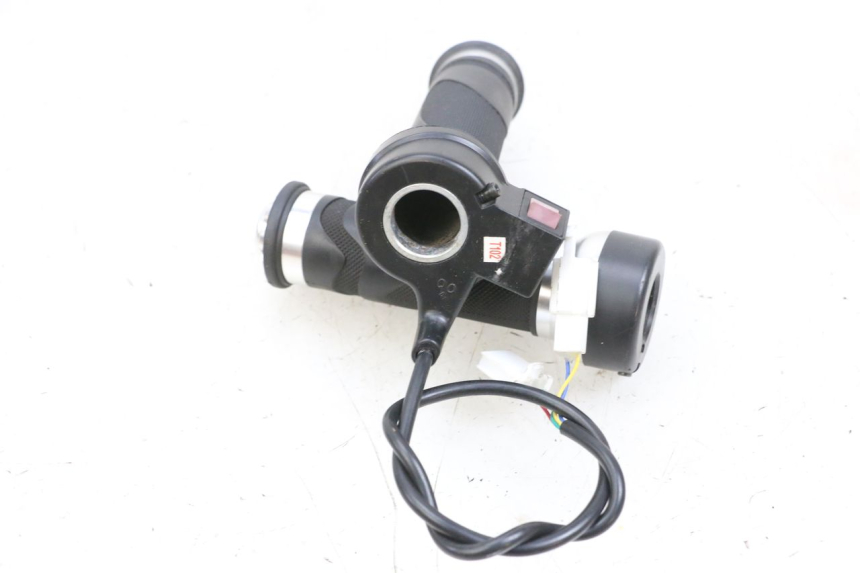 photo de ACCELERATORE EFUN PUSA 1 - Altra angolazione