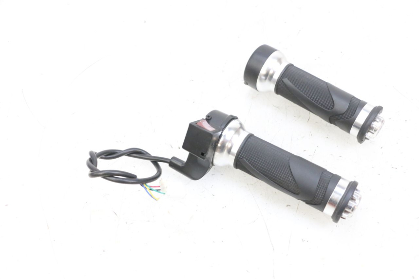 photo de ACCELERATORE EFUN PUSA 1 - Primo piano tecnico