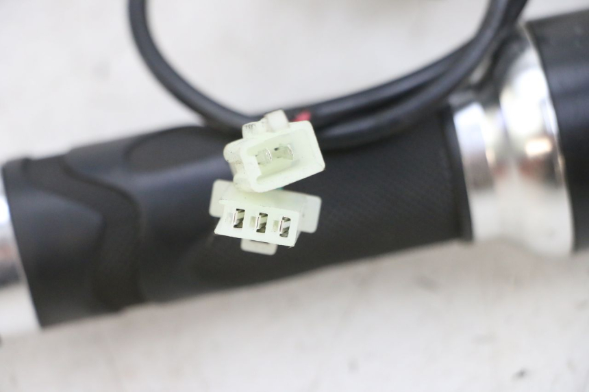 photo de ACCELERATORE EFUN PUSA 1 - Altra angolazione