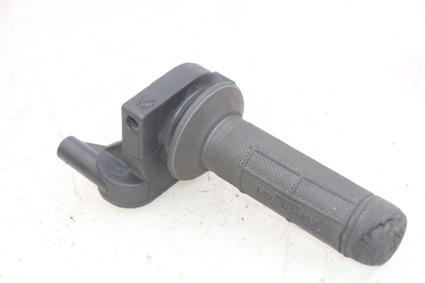 photo de MANOPOLE DELL'ACCELERATORE YCF R-START 125