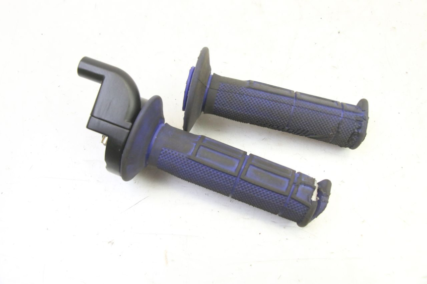 photo de MANOPOLE DELL'ACCELERATORE APOLLO RFZ 125