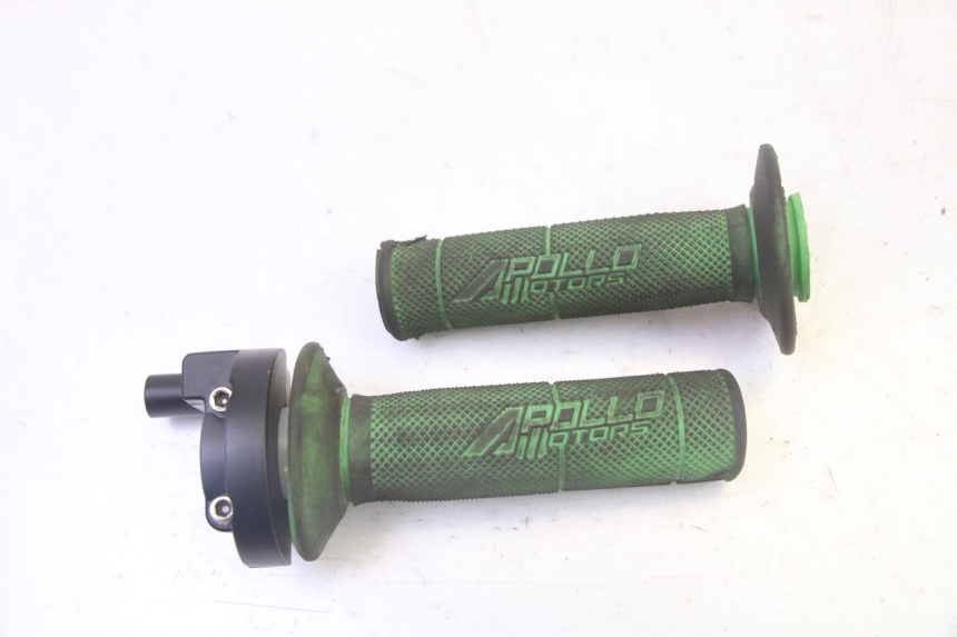 photo de MANOPOLE DELL'ACCELERATORE APOLLO RFZ 125