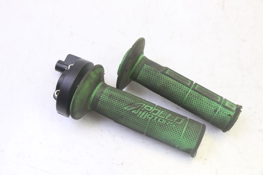 photo de MANOPOLE DELL'ACCELERATORE APOLLO RFZ 125