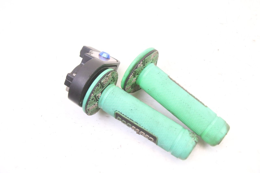 photo de MANOPOLE DELL'ACCELERATORE APOLLO RXF 125