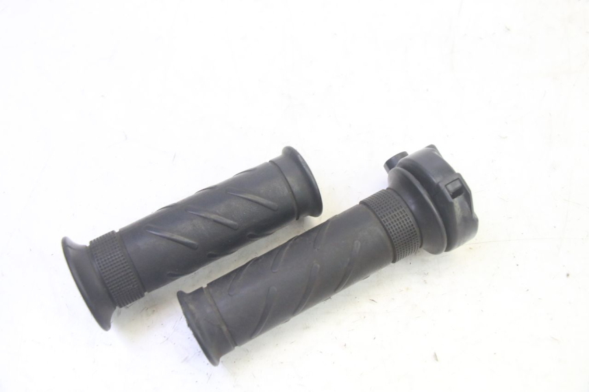 photo de MANIGLIA DELL'ACCELERATORE DAELIM S1 125 (2007 - 2016) - Altra angolazione