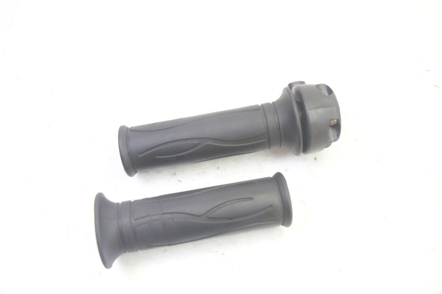 photo de ACCELERATORE JM MOTORS SANTANA EVO 50 (2024 - 2026) - Altra angolazione