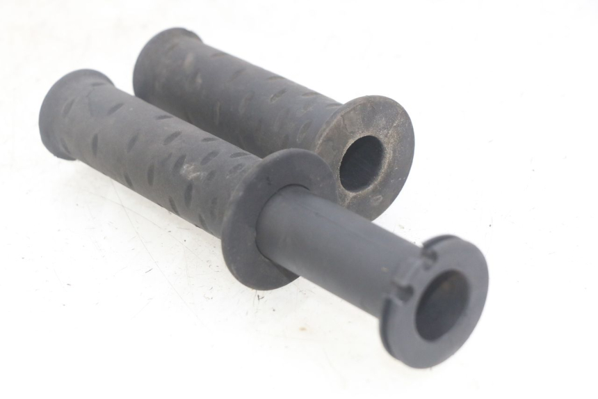 photo de MANOPOLE DELL'ACCELERATORE APRILIA SCARABEO LIGHT 125 (2007 - 2011)