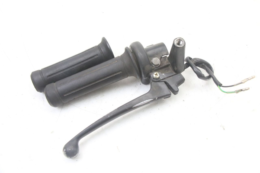 photo de MANOPOLE DELL'ACCELERATORE HONDA SCV LEAD 100 (2003 - 2007) - Primo piano tecnico