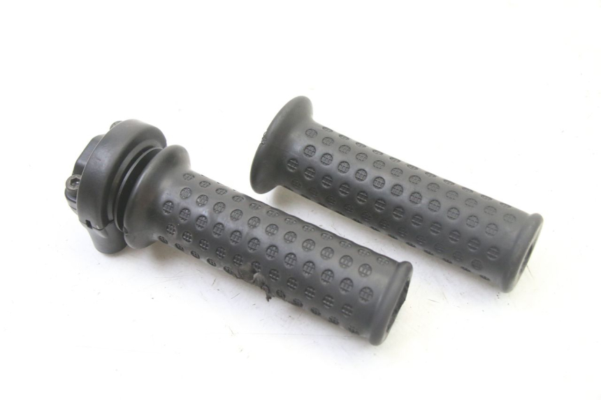 photo de MANOPOLE DELL'ACCELERATORE APRILIA SR 2T 50 (2018 - 2022)