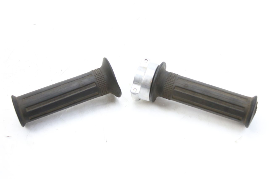 photo de MANOPOLE DELL'ACCELERATORE SUZUKI CP 80 (1985 - 1996)