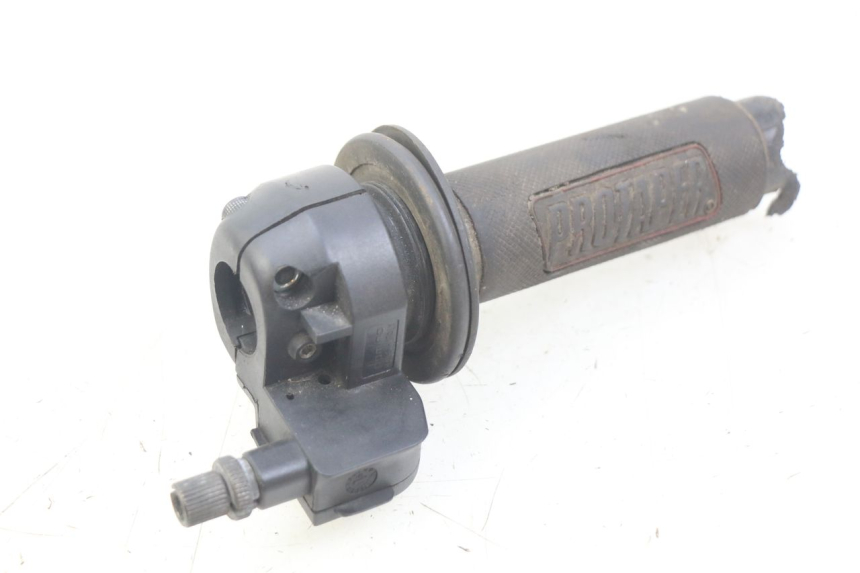 photo de MANOPOLE DELL'ACCELERATORE APRILIA SX 50 (2011 - 2017)