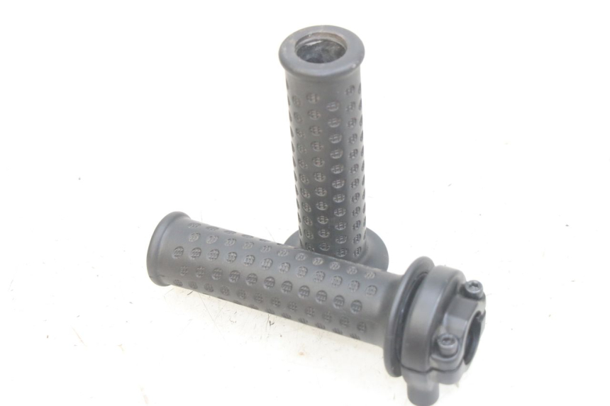 photo de MANOPOLE DELL'ACCELERATORE APRILIA SXR 50 (2021 - 2023)