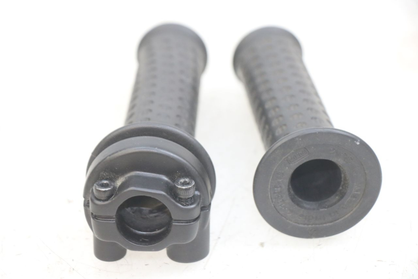 photo de MANOPOLE DELL'ACCELERATORE APRILIA SXR 50 (2021 - 2023)