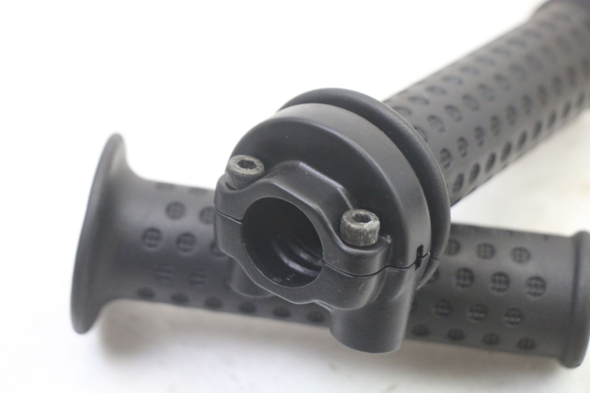photo de MANOPOLE DELL'ACCELERATORE APRILIA SXR 50 (2021 - 2023)