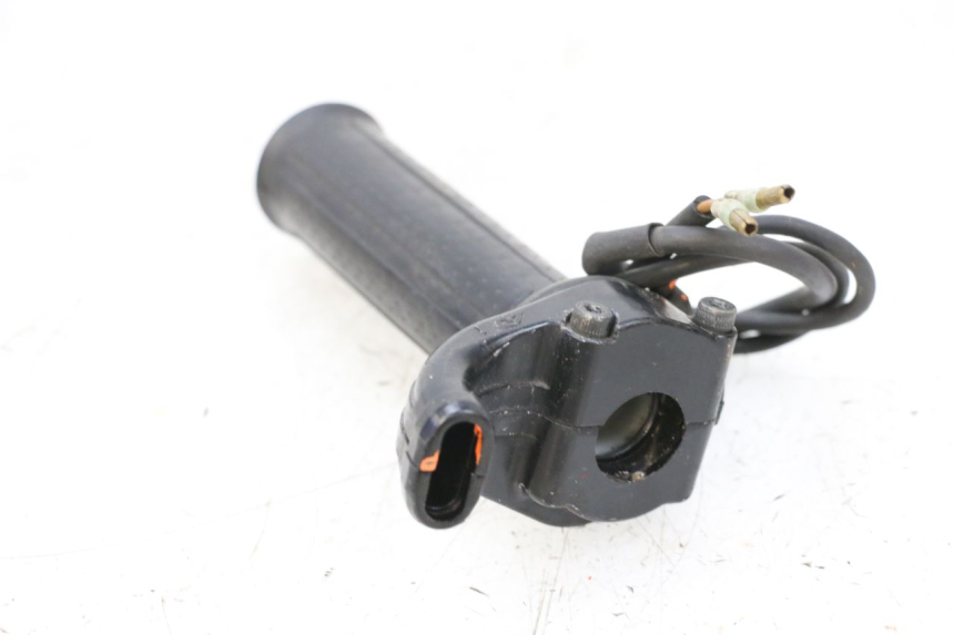 photo de ACCELERATORE YAMAHA TDM ABS 900 (2002 - 2014) - Vista d'insieme del prodotto