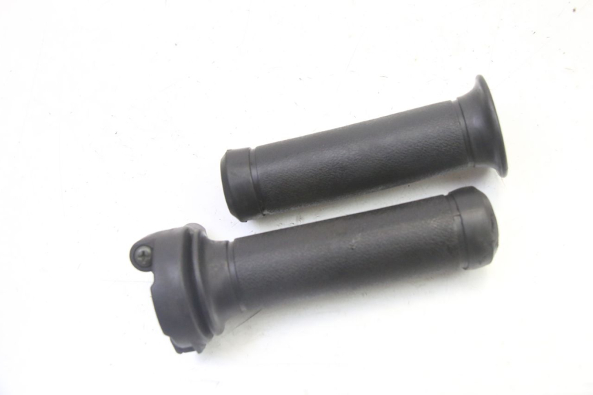 photo de MANOPOLE DELL'ACCELERATORE PEUGEOT TWEET 4T 50 (2018 - 2020)