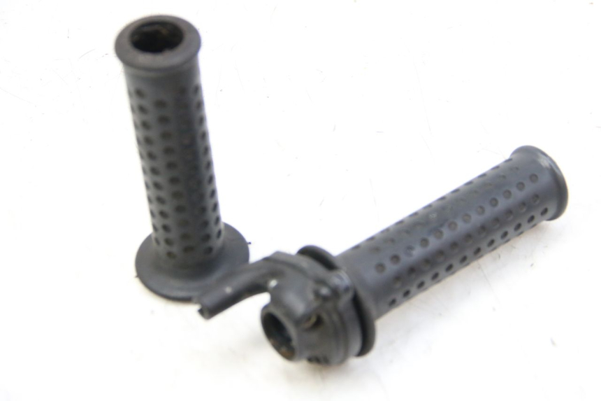 photo de MANOPOLE DELL'ACCELERATORE PIAGGIO VESPA GRANTURISMO 125 (2003 - 2007)