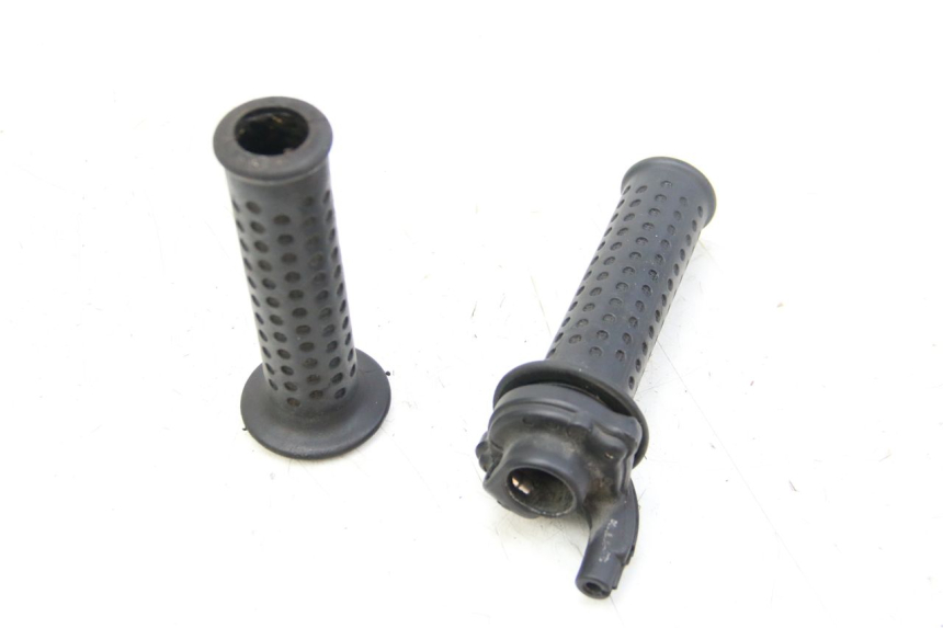 photo de MANOPOLE DELL'ACCELERATORE PIAGGIO VESPA GRANTURISMO 125 (2003 - 2007)