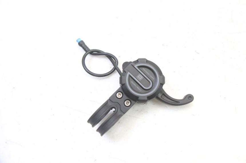 photo de MANIGLIA DELL'ACCELERATORE DUALTRON VICTOR LIMITED 1