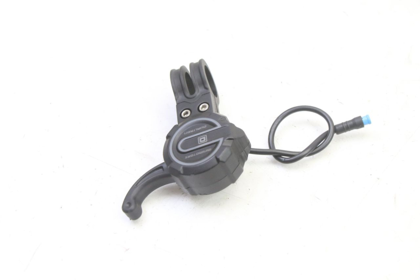 photo de MANIGLIA DELL'ACCELERATORE DUALTRON VICTOR LIMITED 1