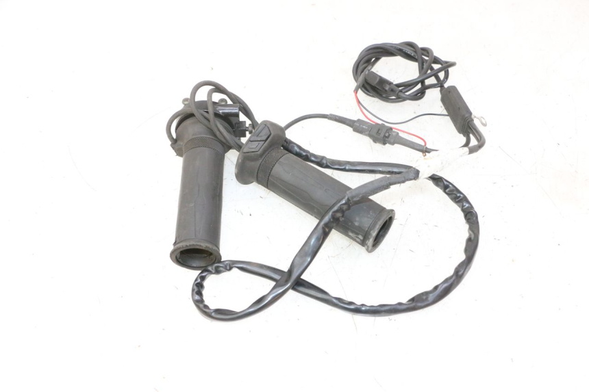 photo de MANOPOLE DELL'ACCELERATORE YAMAHA XMAX X-MAX 125 (2006 - 2009)