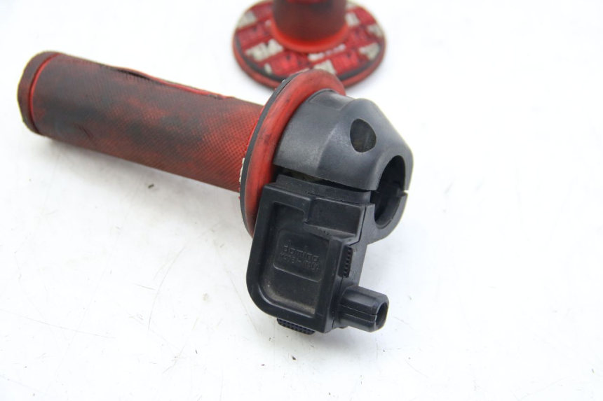 photo de MANOPOLE DELL'ACCELERATORE PEUGEOT XP6 50 (1997 - 2003)