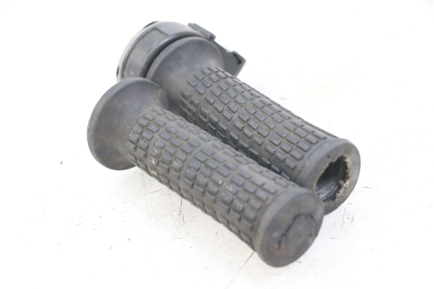 photo de MANOPOLE DELL'ACCELERATORE PEUGEOT XP6 50 (1997 - 2003)