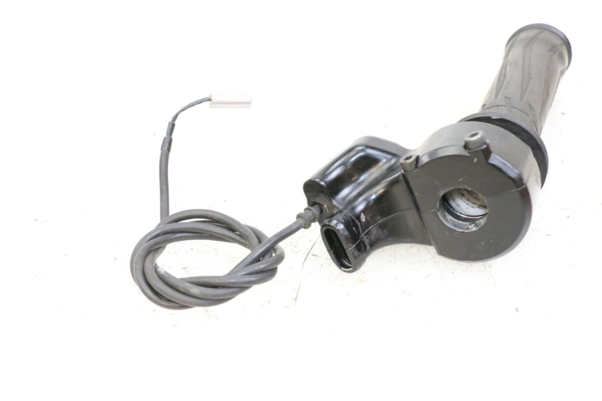 photo de MANOPOLE DELL'ACCELERATORE YAMAHA FJR ABS 1300 (2006 - 2012)