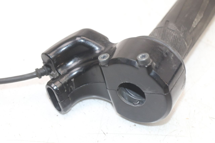 photo de MANOPOLE DELL'ACCELERATORE YAMAHA FJR ABS 1300 (2006 - 2012)