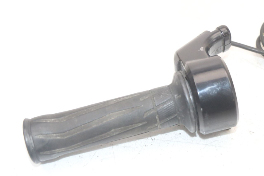 photo de MANOPOLE DELL'ACCELERATORE YAMAHA FJR ABS 1300 (2006 - 2012)