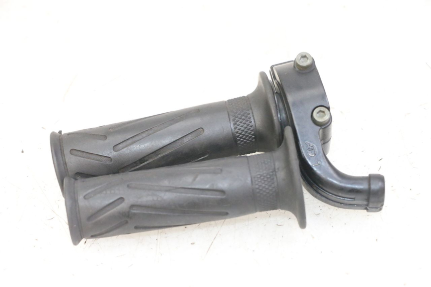 photo de MANOPOLE DELL'ACCELERATORE YAMAHA FZS FAZER 600 (2001 - 2003)