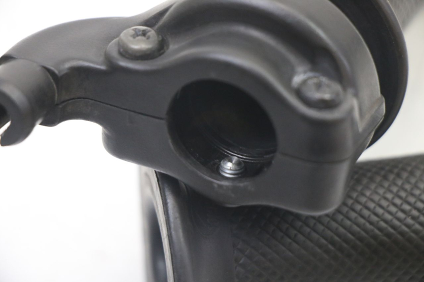 photo de ACCELERATORE YAMAHA TZR 50 (2008 - 2016)