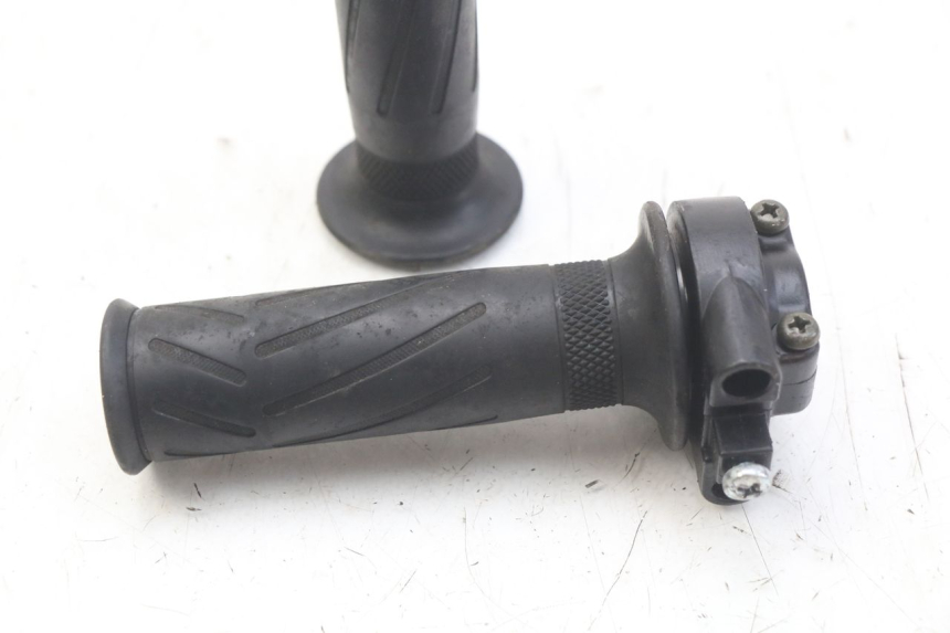 photo de Manopola dell'acceleratore YAMAHA X-CITY XCITY 125 (2007 - 2008)