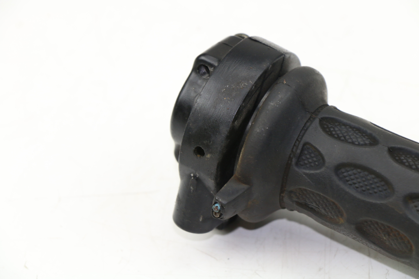 photo de MANOPOLE DELL'ACCELERATORE YAMAHA X-MAX XMAX 250 (2006 - 2009)