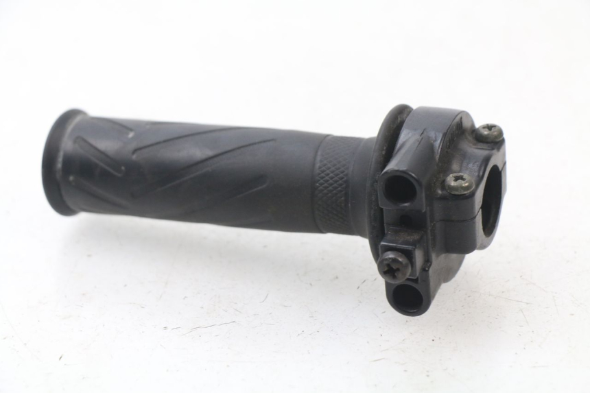 photo de MANOPOLE DELL'ACCELERATORE YAMAHA XMAX X-MAX 125 (2006 - 2009)