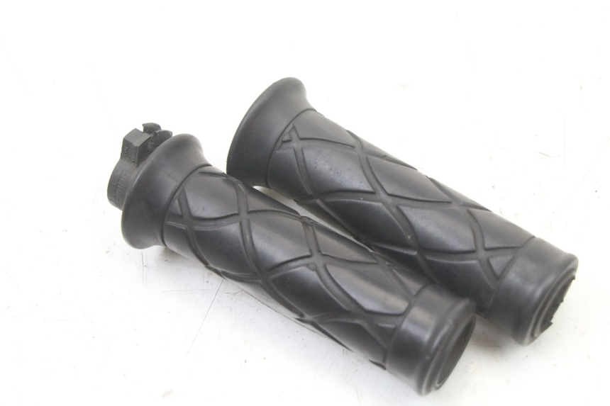 photo de ACCELERATORE YAMAHA YP MAJESTY 125 (2007 - 2010)