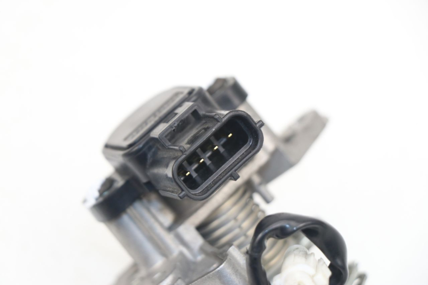 photo de ACCELERATORE YAMAHA YP T-MAX TMAX 530 (2017 - 2020)