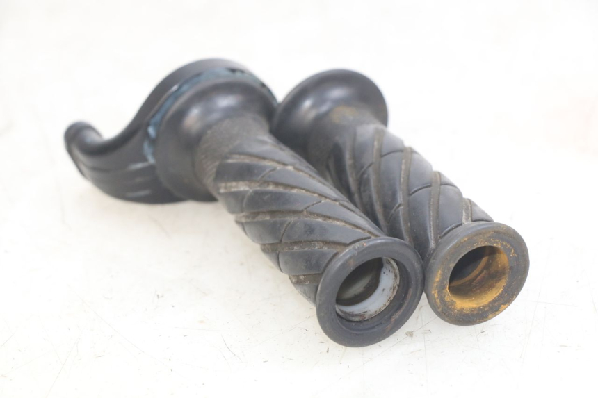 photo de MANOPOLE DELL'ACCELERATORE YAMAHA YZF R THUNDERCAT 600 (1996 - 2003)