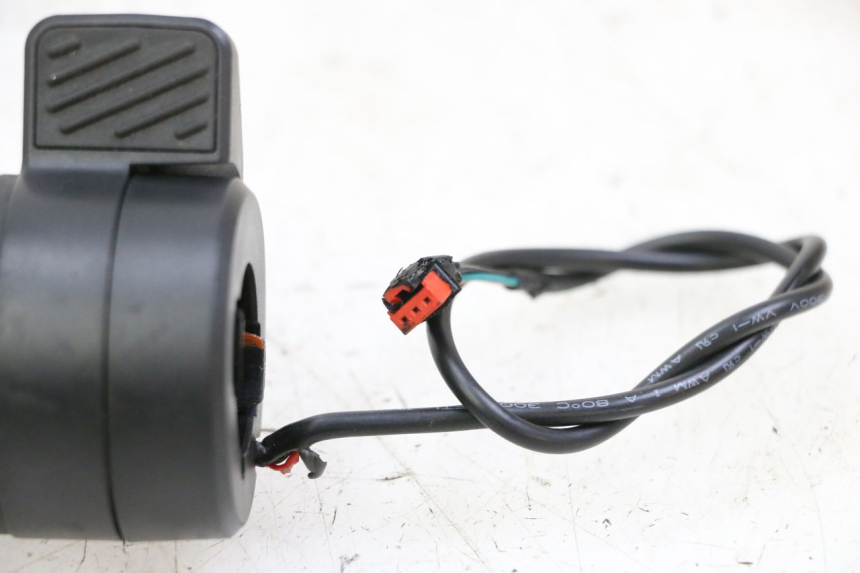 photo de ACCELERATORE SEGWAY NINEBOT ZT3 PRO 1