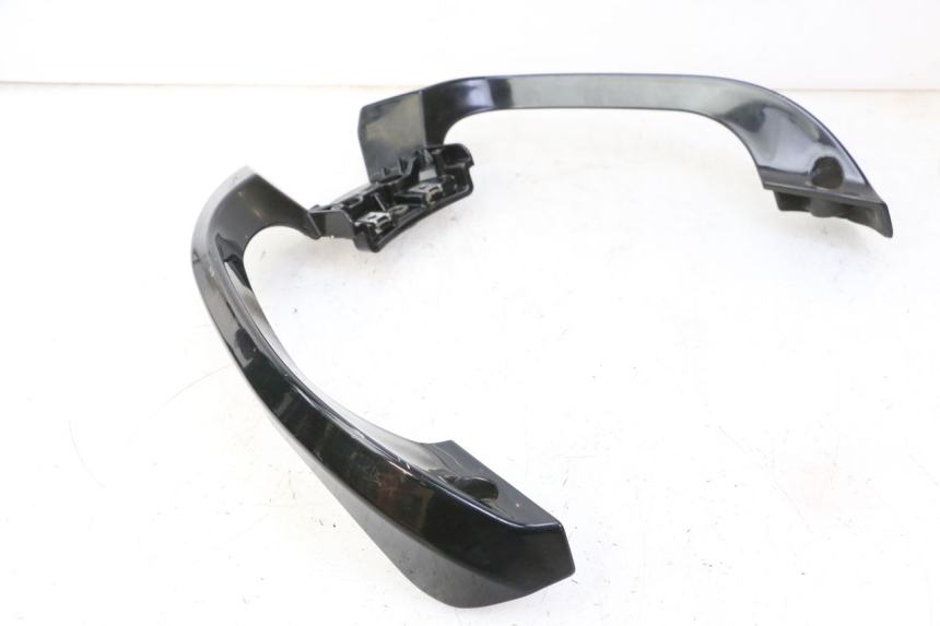 photo de MANIGLIONE QUADRO 4 4D 350 (2015 - 2018)