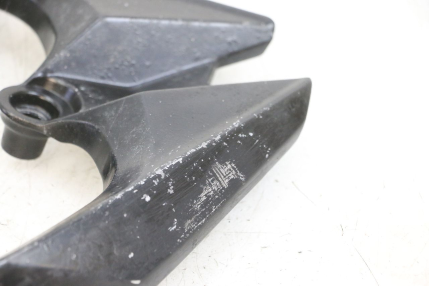 photo de MANIGLIA POSTERIORE SYM CROX 4T 50 (2016 - 2023) - Stato della superficie e materiale