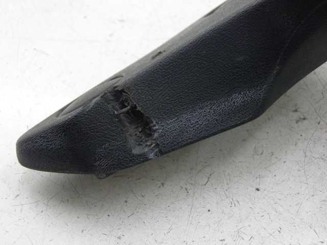 photo de MANIGLIA POSTERIORE DESTRA HONDA FES FORESIGHT 250 (1997 - 2002)