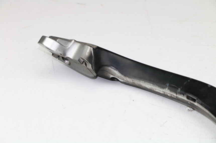 photo de MANOPOLE POSTERIORE DESTRA SUZUKI AN BURGMAN 400 (1999 - 2005)