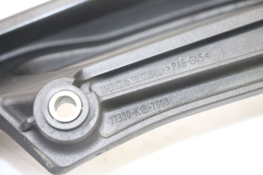 photo de MANIGLIONE DESTRO HONDA FORZA 125 (2021 - 2025)