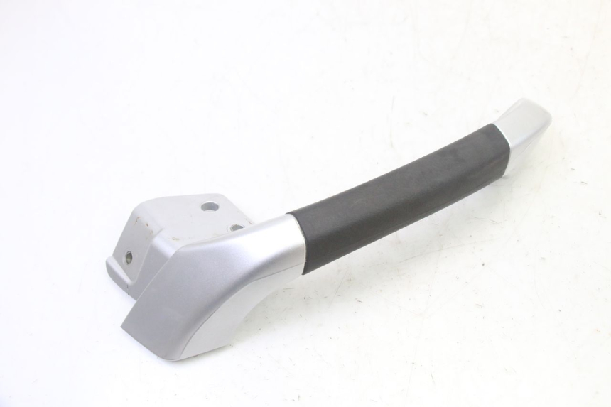 photo de MANIGLIA POSTERIORE DESTRA PIAGGIO MP3 RL 250 (2007 - 2010)