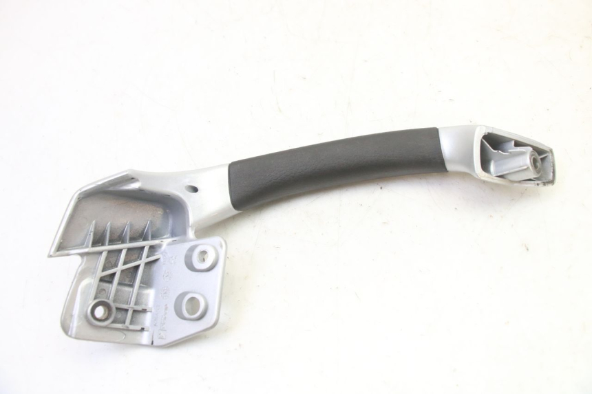photo de MANIGLIA POSTERIORE DESTRA PIAGGIO MP3 RL 250 (2007 - 2010)
